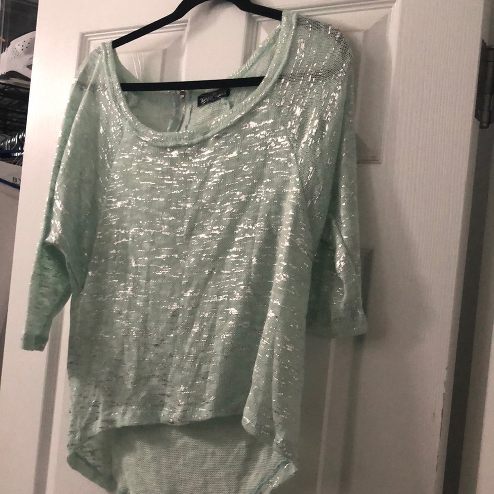 Almost Famous Mint Green hi low lightweight sweater size Medium